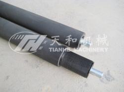 待(dai)抓取膠輥(gǔn)（機械手碼(ma)垛線）