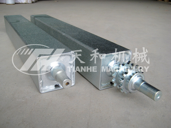 雙鏈方(fang)型輥筒 / 震動(dong)方輥