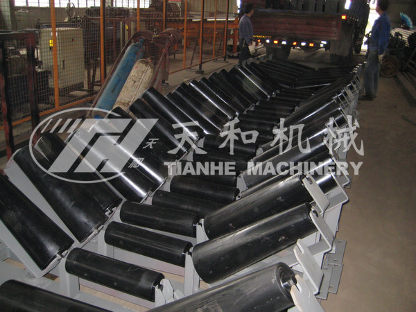 錐(zhui)形上調心托(tuo)輥組 DTII型